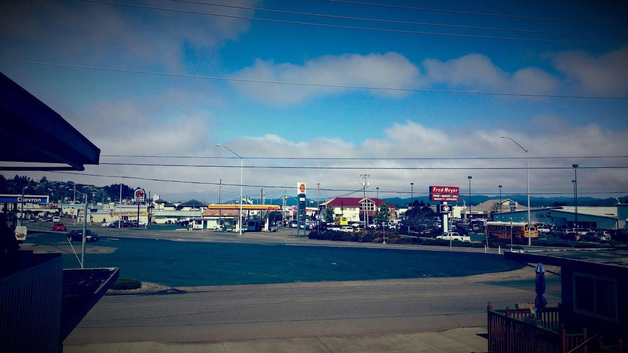 Terrace Motel Coos Bay Exteriör bild